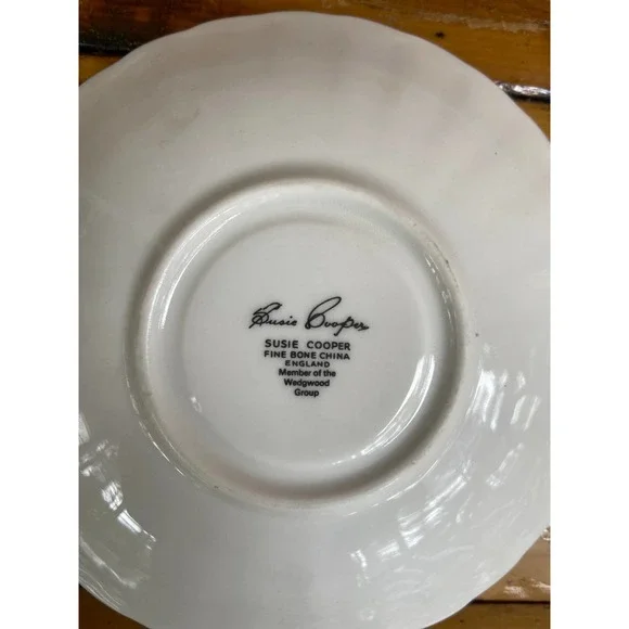 Susan Cooper Wedgewood Plate White Flute Floral Bouquet Replacement Saucer - Picture 5 of 5